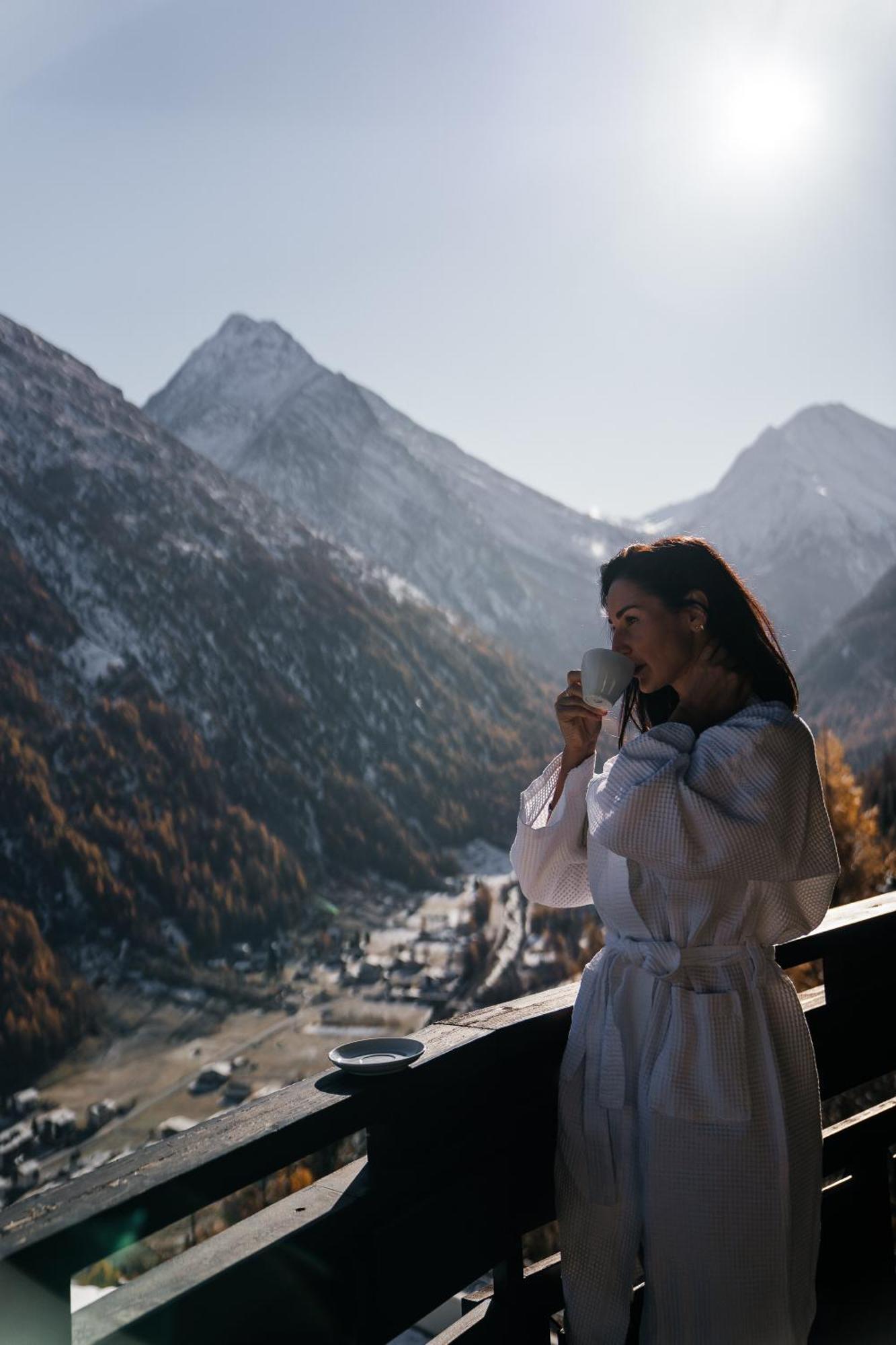 Waldhotel Fletschhorn Panoramic Retreat In Saas Fee מראה חיצוני תמונה
